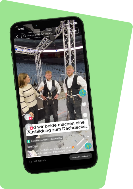 JustClips Video einer Dachdecker-Ausbildung auf einem Smartphone